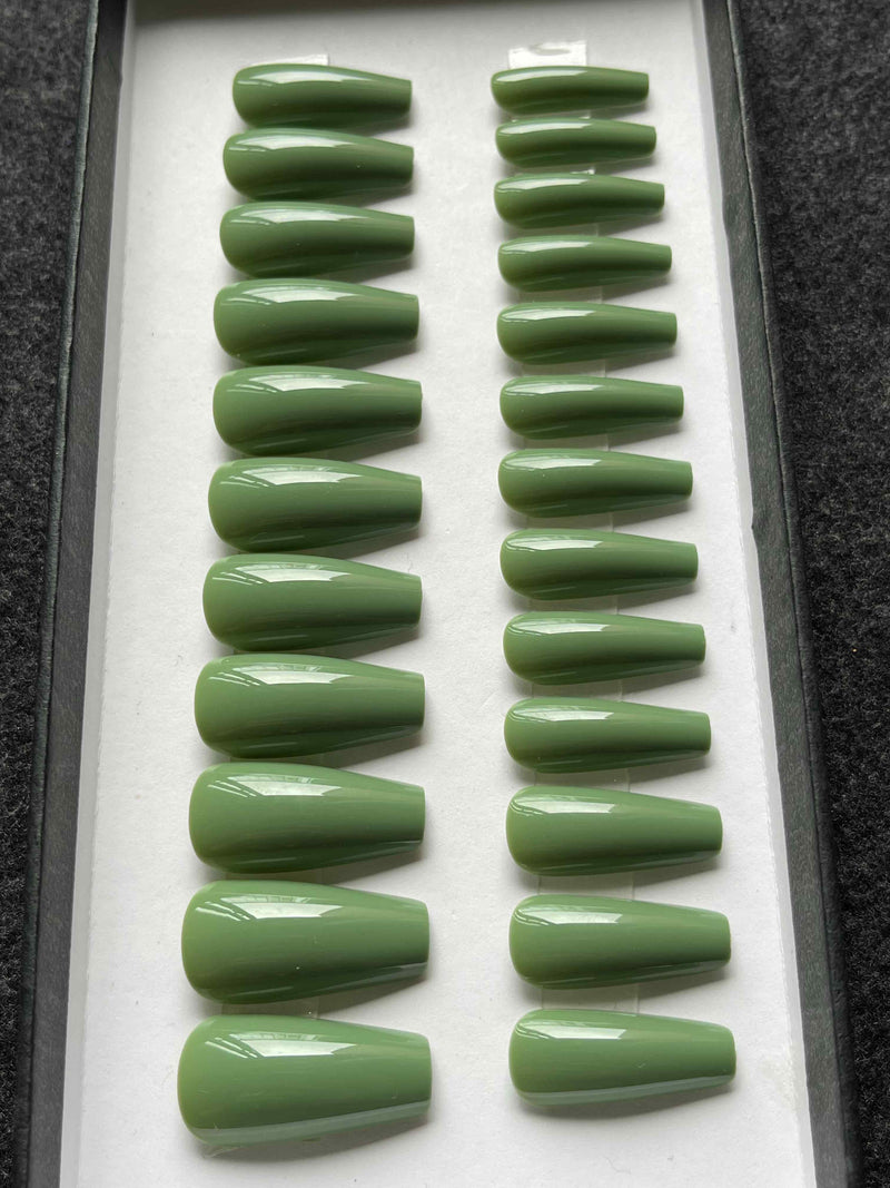 Emerald - Glänzend Coffin