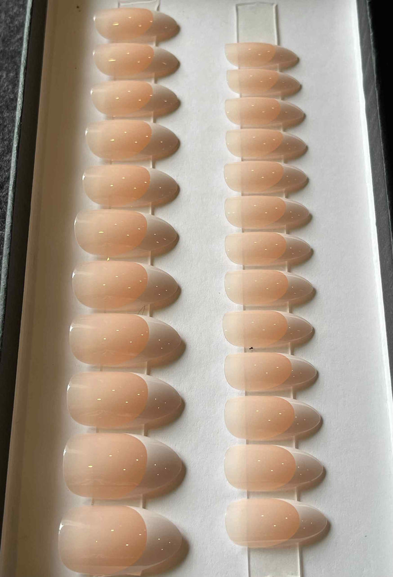 French Apricot - Glänzend Mandel