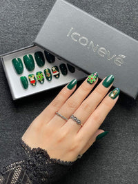 Green Christmas - Glänzend Mandel